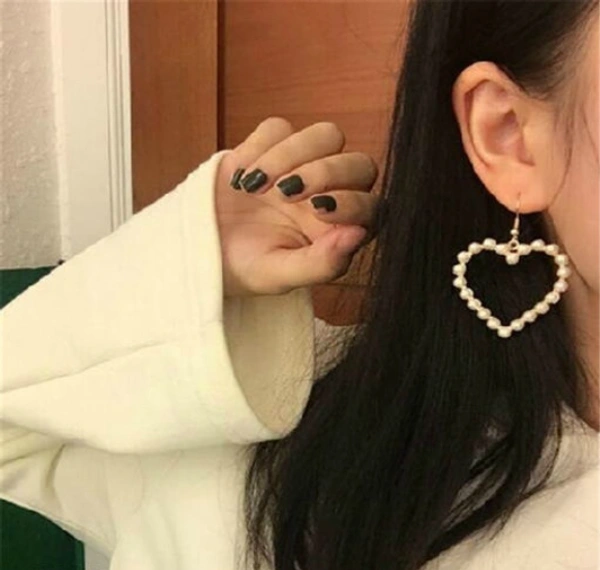 Arzonai European and American Hot-Selling Fashion Personality Original Geometric Hoop Earrings Swirl Petals Minimalist Earrings Women - Free Size, Alloy, Pearl, Pack of1